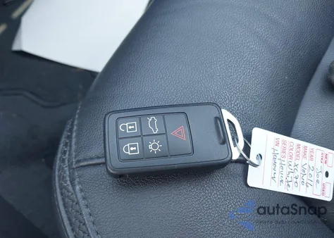 2016 Volvo Xc70 T5 Premier from USA, damaged, VIN YV4612NK9G1270844